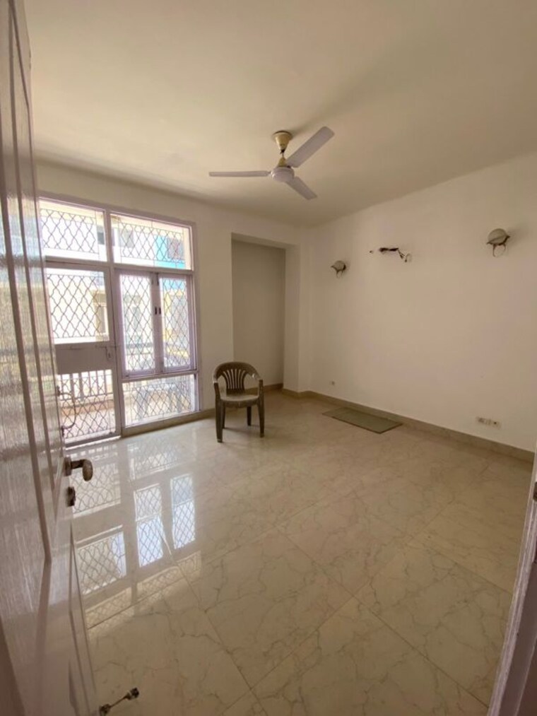 Room, bptp-amstoria-country-floor 3 Bedroom 2700 Sq.Ft. Apartment In Sector 102 Gurgaon 10446372