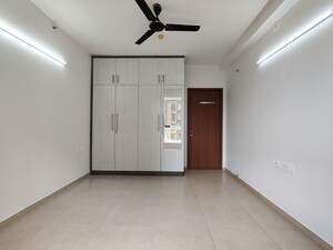 Room in  Apartment at Bhartiya Nikoo Homes Phase 2, Thanisandra Main Road – for Rent