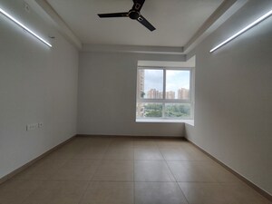 Room in  Apartment at Bhartiya Nikoo Homes Phase 2, Thanisandra Main Road – for Rent