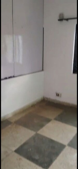 Room in 1 BHK Builder Floor at Sector 1 – for Rent