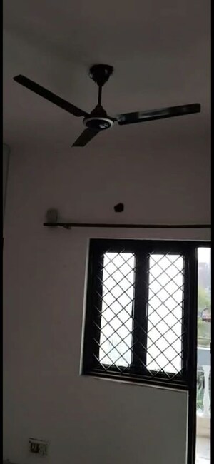 Room in 1 BHK Builder Floor at Sector 1 – for Rent