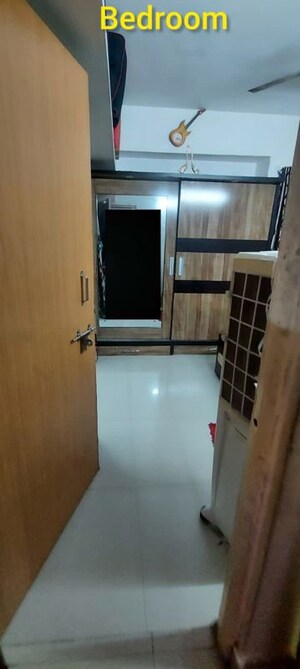 Room in 1 BHK Builder Floor at Kamgar Putala Vasahat – for Rent