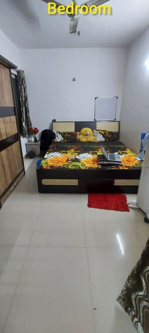 Room in 1 BHK Builder Floor at Kamgar Putala Vasahat – for Rent
