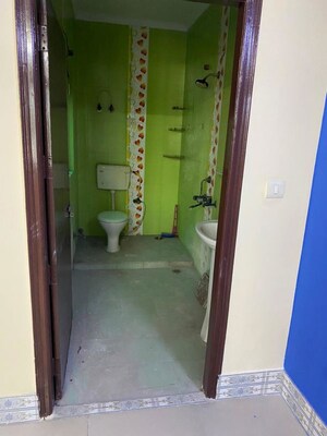 Building Lobby in Studio Builder Floor at Sector 48 – for Rent