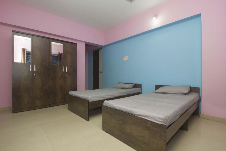 Bedroom, malad west Pg For Girls In Malad West 10446444