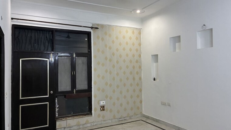 Bathroom, sector 39 6 Bedroom 450 Sq.Mt. Independent House In Sector 39 Noida 10446463