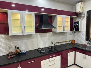 Kitchen in 3 BHK Builder Floor at Gomti Nagar – for Rent