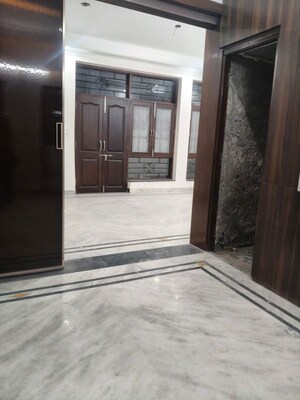Room in 6+ BHK Independent House at Sector 40 – for Sale