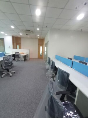 Parking in  Office Space at Sunshine Tower Dadar, Dadar West – for Sale