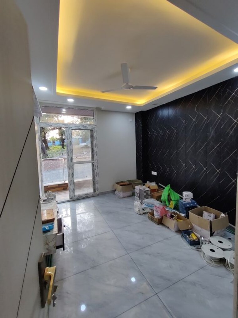  Parking, laxman chowk 4 Bedroom 118 Sq.Yd. Independent House In Laxman Chowk Dehradun 10446602