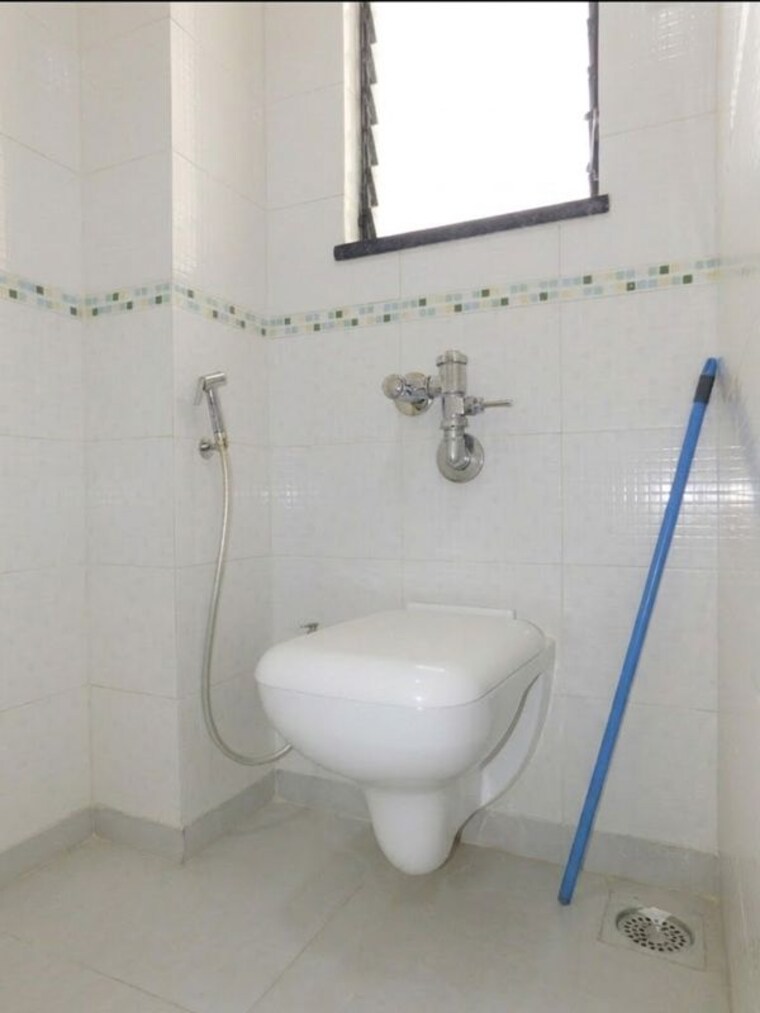 Bathroom, shivam-shankaram-residency 2 Bedroom 590 Sq.Ft. Apartment In Chembur Mumbai 10446562