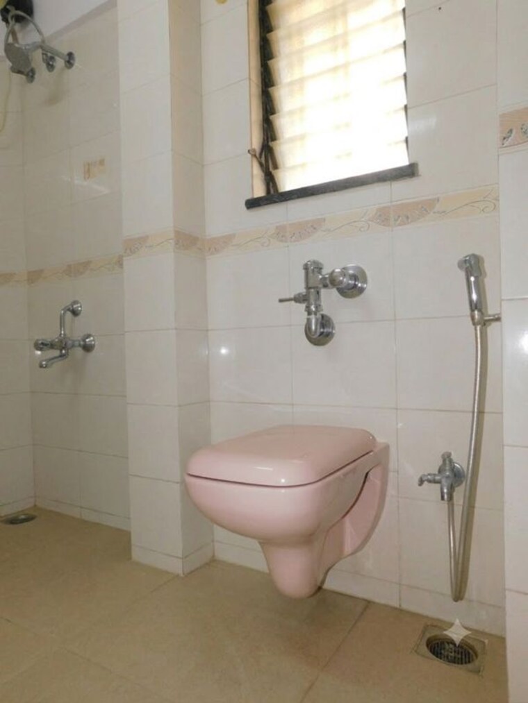 Bathroom, shivam-shankaram-residency 2 Bedroom 590 Sq.Ft. Apartment In Chembur Mumbai 10446562