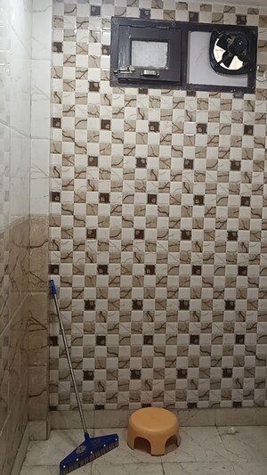 Bathroom in 2 BHK Builder Floor at Rohini Sector 11 – for Rent