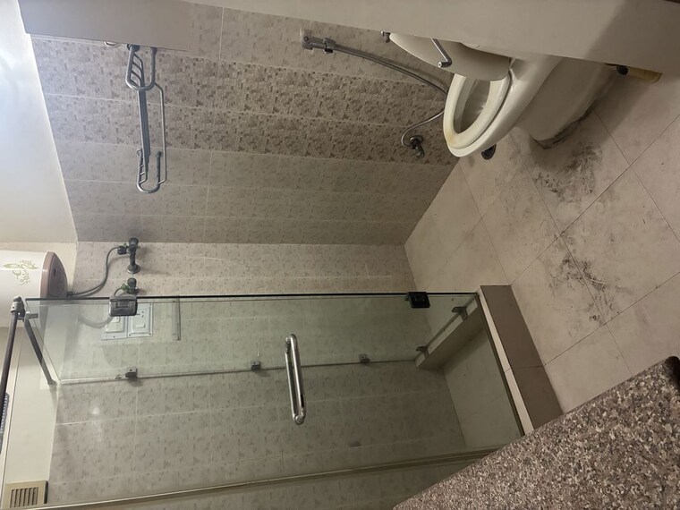 Bathroom, sector 46 4 Bedroom 162 Sq.Mt. Independent House In Sector 46 Noida 10446644