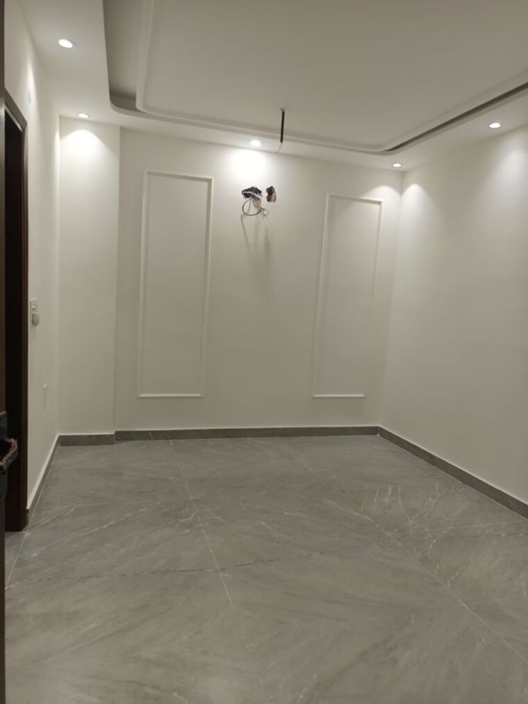 Room, rohini sector 11 4 Bedroom 1500 Sq.Ft. Builder Floor In Rohini Sector 11 Delhi 10446633