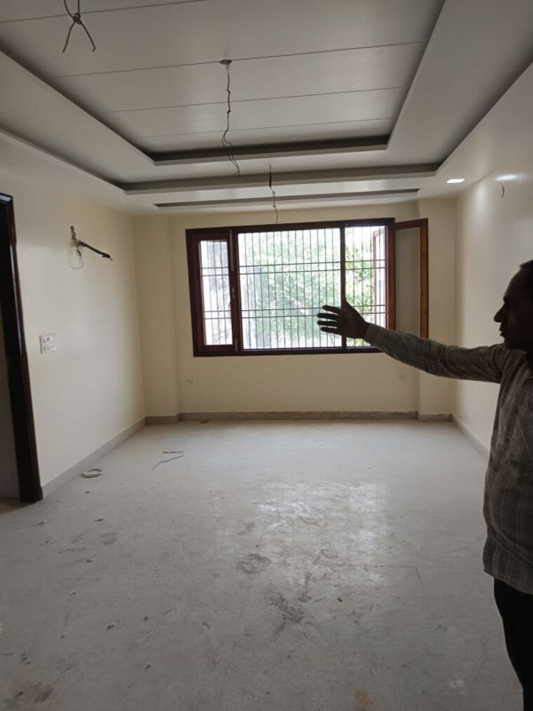 Room, rohini sector 11 4 Bedroom 1500 Sq.Ft. Builder Floor In Rohini Sector 11 Delhi 10446633