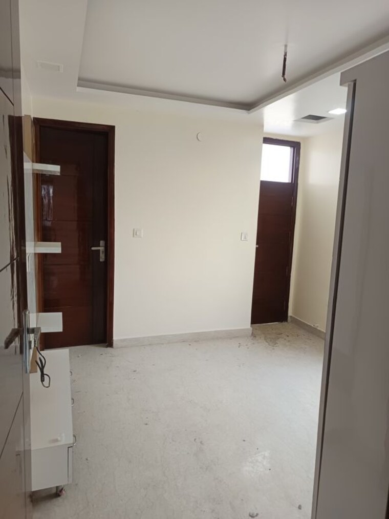 Room, rohini sector 11 4 Bedroom 1500 Sq.Ft. Builder Floor In Rohini Sector 11 Delhi 10446633