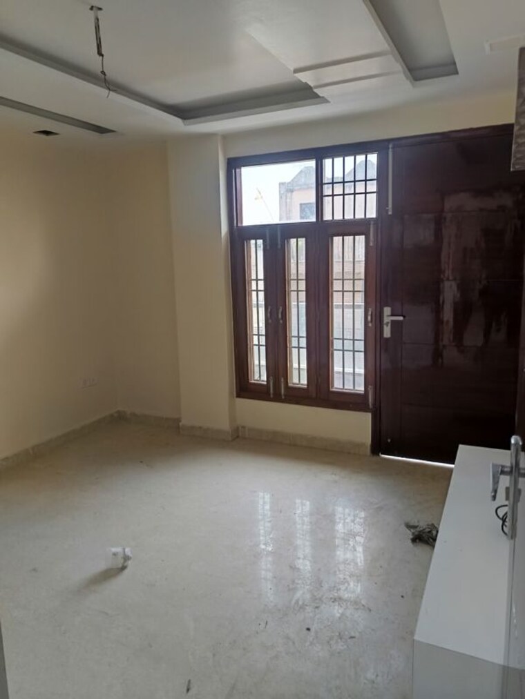 Room, rohini sector 11 4 Bedroom 1500 Sq.Ft. Builder Floor In Rohini Sector 11 Delhi 10446633