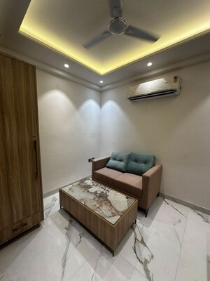 Living Room in 1 BHK Builder Floor at Sector 52 – for Rent