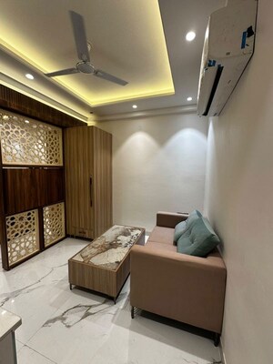 Living Room in 1 BHK Builder Floor at Sector 52 – for Rent