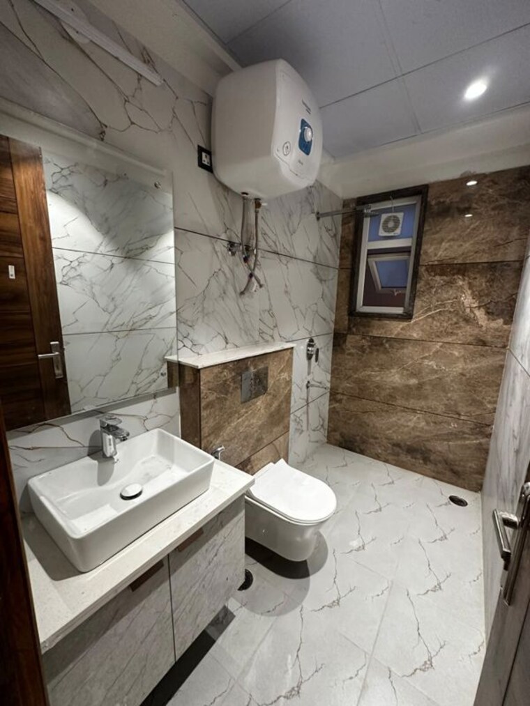 Bathroom, sector 52 1 Bedroom 250 Sq.Ft. Builder Floor In Sector 52 Gurgaon 10446641