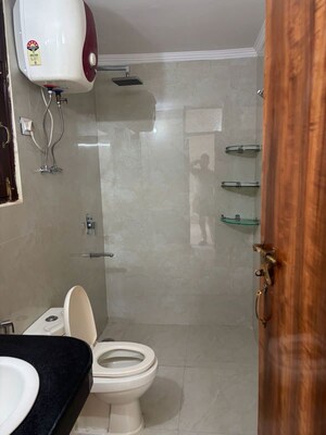 Bathroom in 3 BHK Builder Floor at Ardee City, Sector 52 – for Rent