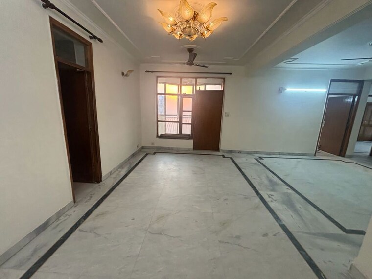 Room, ardee-city 3 Bedroom 2000 Sq.Ft. Builder Floor In Sector 52 Gurgaon 10446697