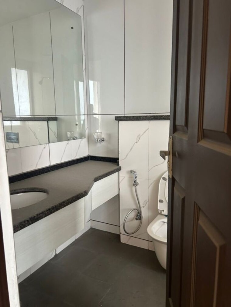 Team Area, sector 46 5 Bedroom 112 Sq.Mt. Independent House In Sector 46 Noida 10446714