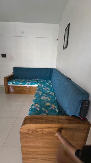 2 BHK Apartment For Rent in Millennium Atlas, Tathawade