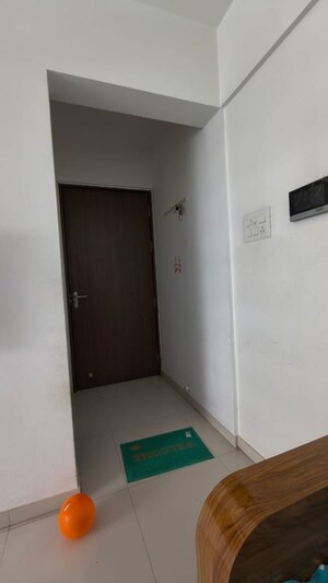Room in 2 BHK Apartment at Millennium Atlas, Tathawade – for Rent