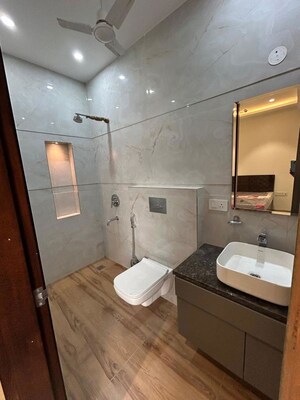 Team Area in 3 BHK Builder Floor at Sector 45 – for Rent