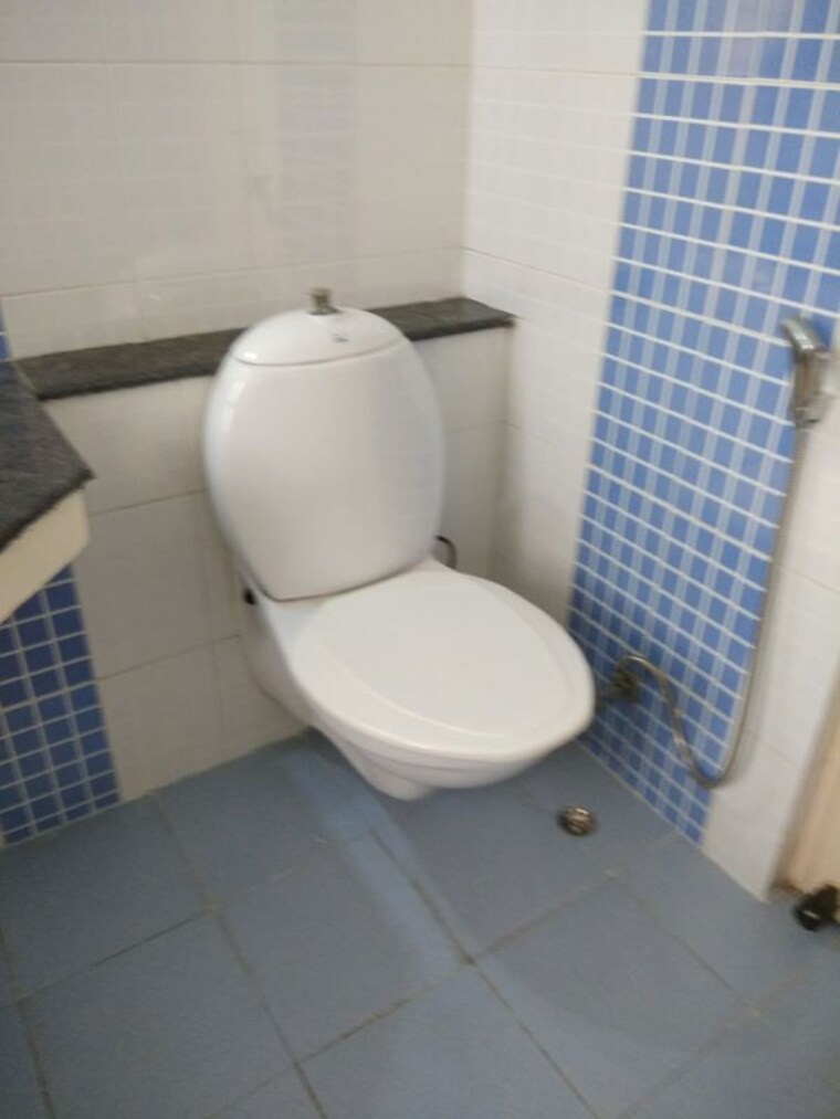 Bathroom, bestech-park-view-residency 2 Bedroom 1580 Sq.Ft. Apartment In Sector 3 Gurgaon 10446716