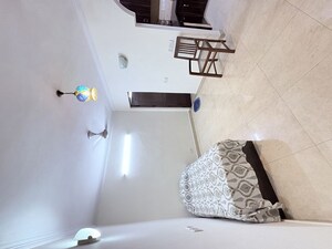 Furnished Amenities in 1 BHK Builder Floor at Malviya Nagar – for Rent