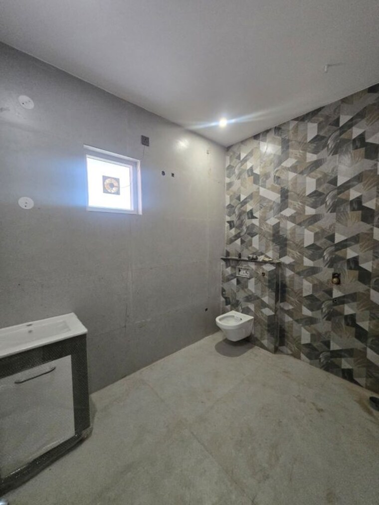  Parking, laxman chowk 4 Bedroom 145 Sq.Yd. Independent House In Laxman Chowk Dehradun 10446755