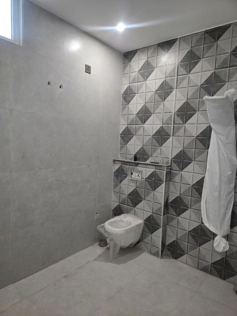 Bathroom, laxman chowk 4 Bedroom 145 Sq.Yd. Independent House In Laxman Chowk Dehradun 10446755