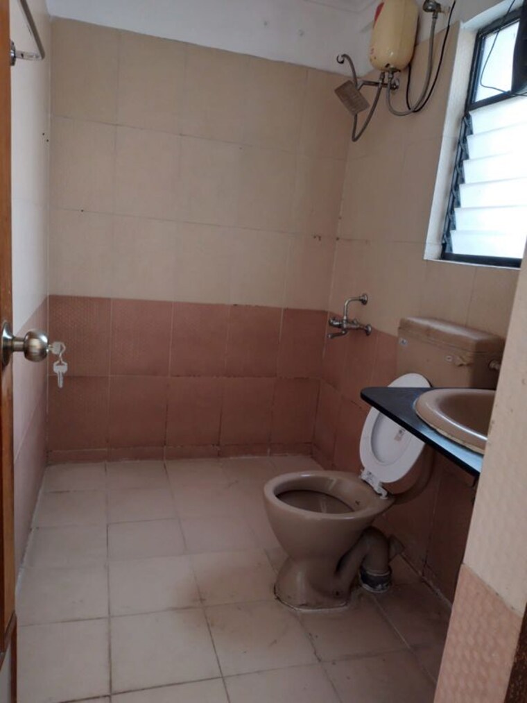 Bathroom, bk-jhala-kapil-woodrow-estate-phase-2 2 Bedroom 1250 Sq.Ft. Apartment In Wanwadi Pune 10446776