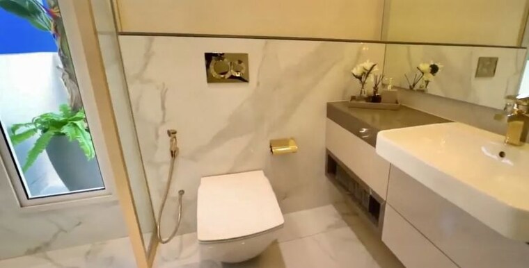 Bathroom, smart-world-orchard 3 Bedroom 1600 Sq.Ft. Builder Floor In Sector 61 Gurgaon 10446741