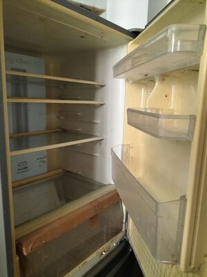 Staircase in 3 BHK Apartment at Unitech Horizon, Pi Greater Noida – for Rent