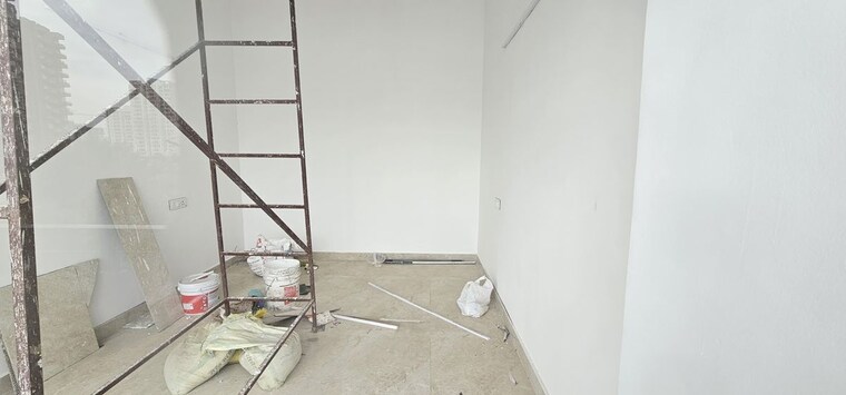 Room, pyramid-altia Commercial Shop 268 Sq.Ft. In Sector 70 Gurgaon 10446784