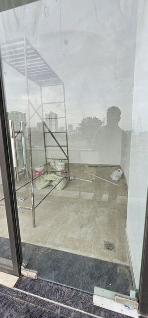 Balcony in  Shop at Pyramid Altia, Sector 70 – for Sale