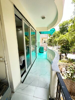 Balcony in 3 BHK Builder Floor at Sector 57 – for Rent