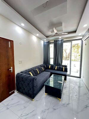 Living Room in 3 BHK Builder Floor at Sector 57 – for Rent