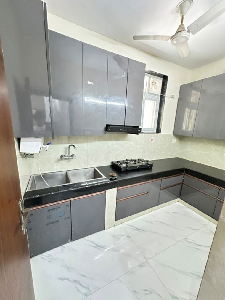 Kitchen, sector 57 3 Bedroom 1800 Sq.Ft. Builder Floor In Sector 57 Gurgaon 10446808