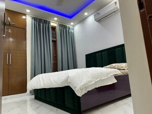 Bedroom in 3 BHK Builder Floor at Sector 57 – for Rent