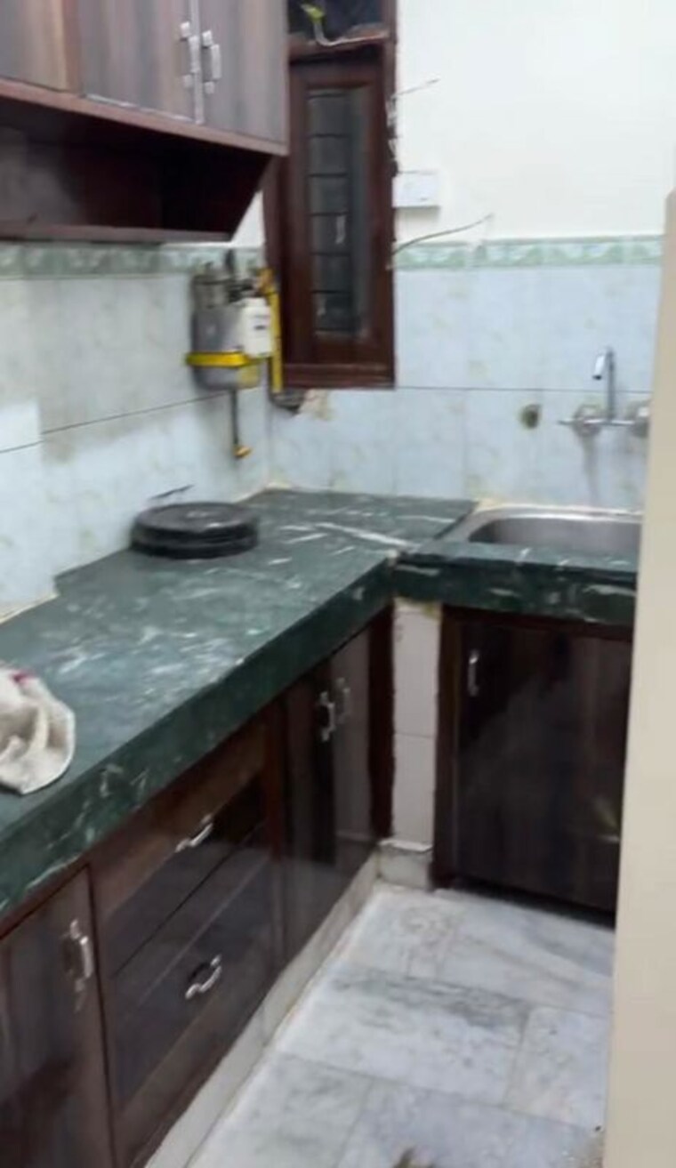 Kitchen, khirki extension 1 Bedroom 45 Sq.Yd. Builder Floor In Khirki Extension Delhi 10446746