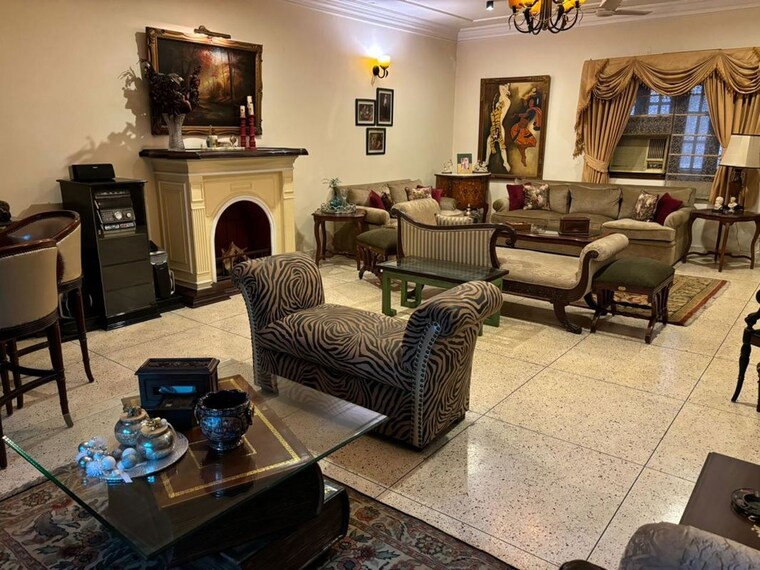 Living Room, arun-vihar 3 Bedroom 1550 Sq.Ft. Apartment In Sector 29 Noida 10446818