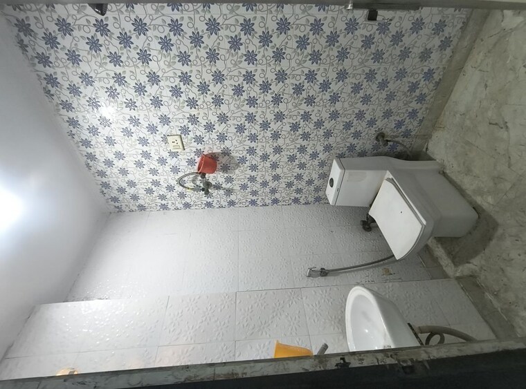 Bathroom, govindpuri 2 Bedroom 680 Sq.Ft. Builder Floor In Govindpuri Delhi 10445674