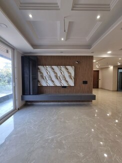 4 BHK + Pooja Room,Servant Room,Study Room,Extra Room Builder Floor For Sale in Green Fields Colony