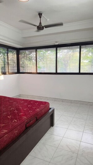 Bedroom in 2 BHK Apartment at Andheri West – for Rent