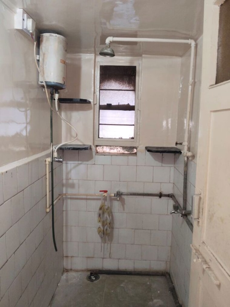 Bathroom, bharat-vihar-erandwane 1 Bedroom 550 Sq.Ft. Apartment In Erandwane Pune 10446893